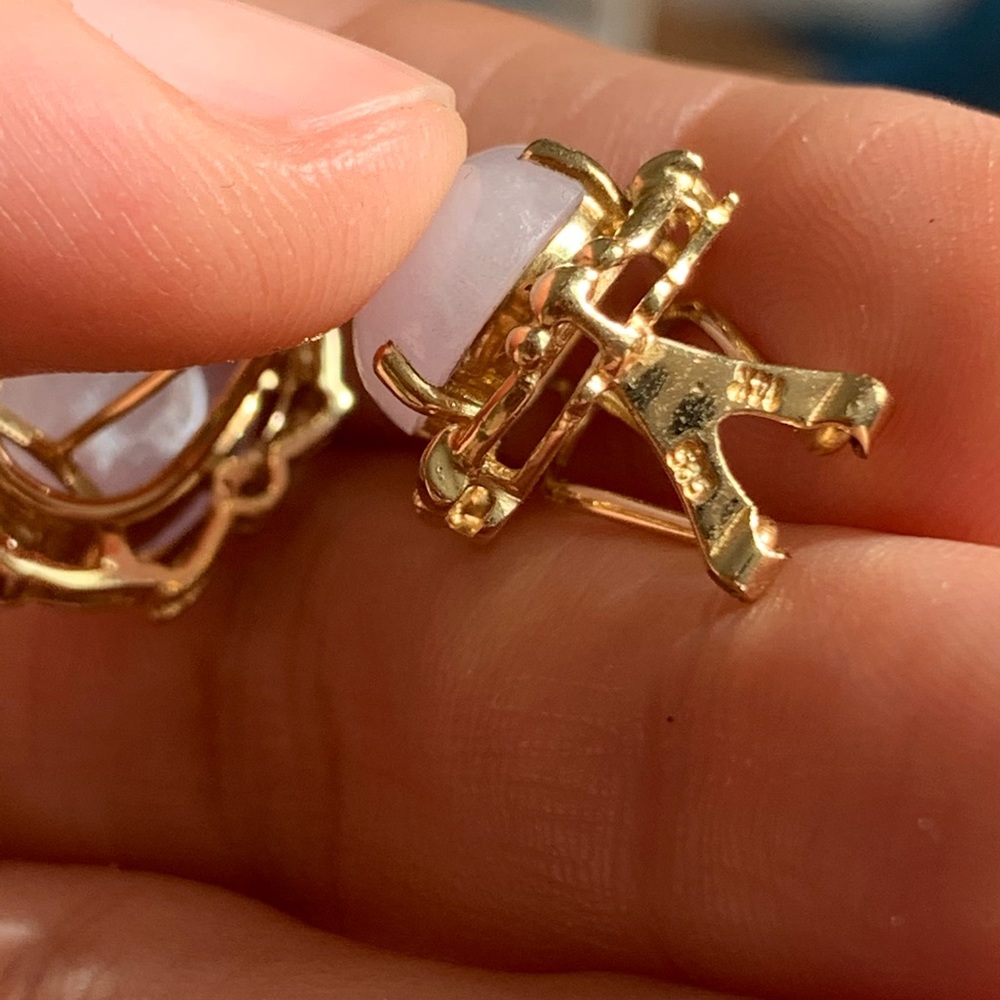 Lavender Jadeite earrings in 14k gold - Picture 6 of 10
